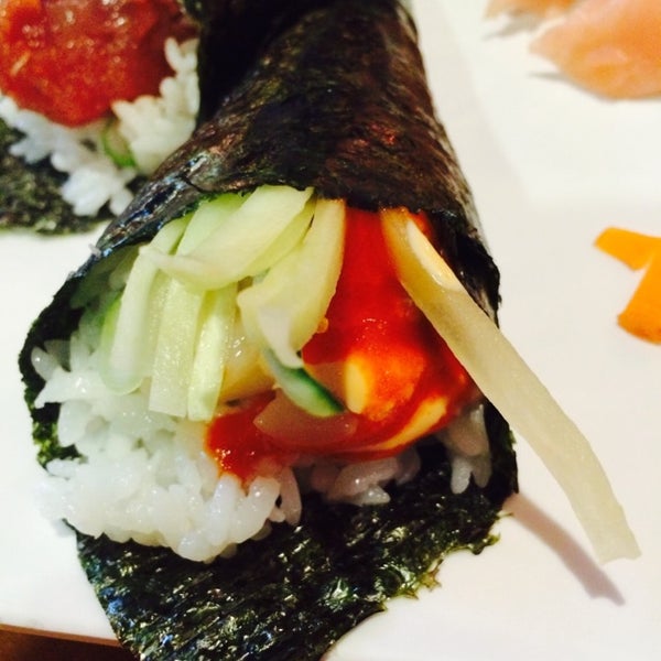 Foto tirada no(a) Sushi Rock por Adam S. em 8/4/2014