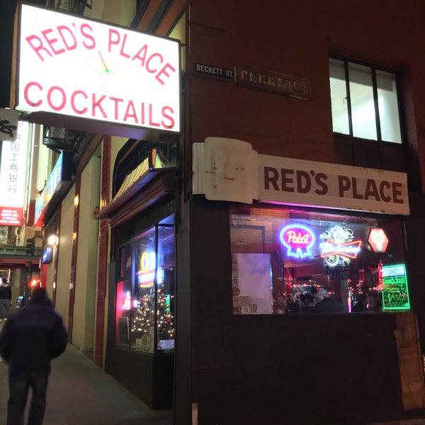 รูปภาพถ่ายที่ Red&#39;s Place โดย Adam S. เมื่อ 12/28/2016