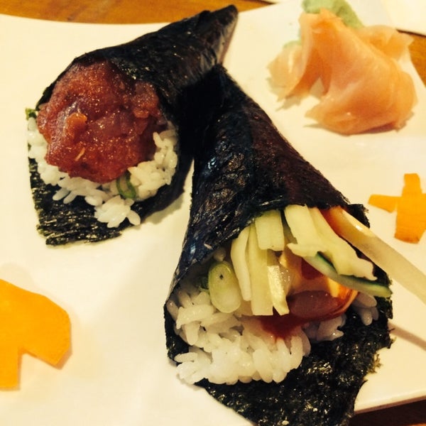 Foto tirada no(a) Sushi Rock por Adam S. em 8/4/2014