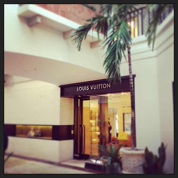Palm Beach's Louis Vuitton store on Worth Avenue will remain open
