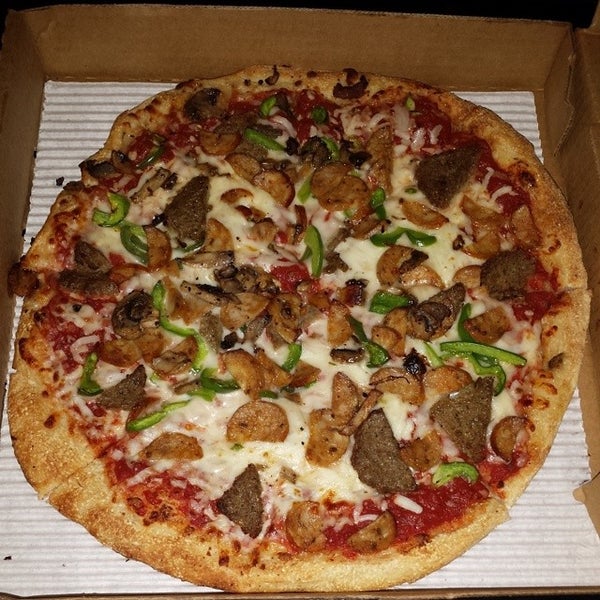 8/3/2014 tarihinde Christian B.ziyaretçi tarafından Uncle Maddio&#39;s Pizza'de çekilen fotoğraf