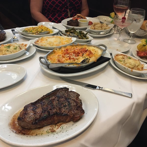 7/29/2018 tarihinde Bradziyaretçi tarafından Ruth&#39;s Chris Steak House - Buckhead Atlanta'de çekilen fotoğraf