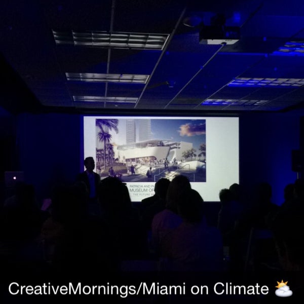 Foto tirada no(a) Miami Science Museum por Arielle Q. em 2/20/2015