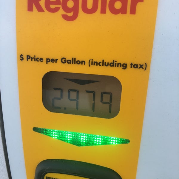 Shell Fuel Station in Sacramento