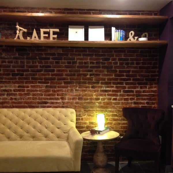 3/13/2014 tarihinde Diego G.ziyaretçi tarafından Sofá Café'de çekilen fotoğraf