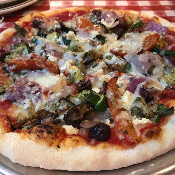 Photo prise au Filippi&#39;s Pizza Grotto- Napa par WorldTravelGuy le9/4/2017