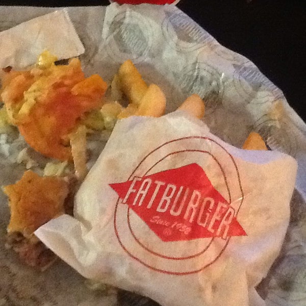Photo taken at Fatburger by Dan S. on 11/27/2013