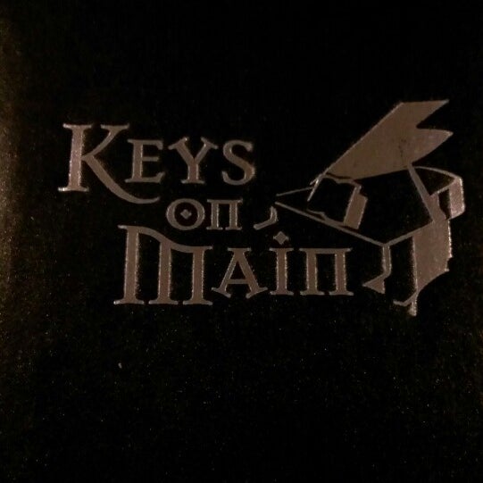 Photo prise au Keys On Main par Kimber K. le2/24/2013