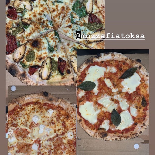 Photo taken at Mozzafiato Pizzeria by ✨🌺 on 9/29/2021