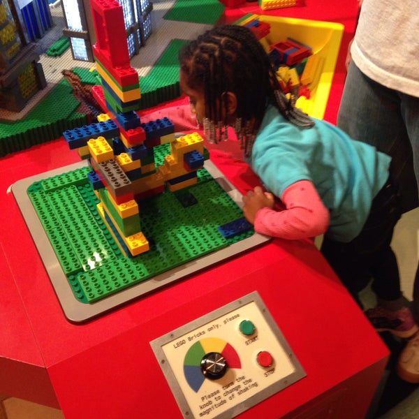 Photo taken at LEGOLAND Discovery Center Dallas/Ft Worth by Keisha W. on 12/23/2014