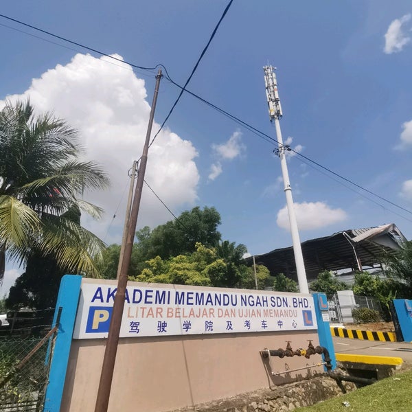 Akademi Memandu Ngah Driving School