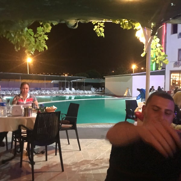 Das Foto wurde bei The Penguen Otel von Mustafa am 6/28/2019 aufgenommen