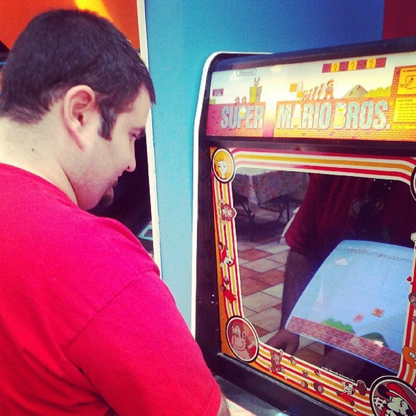 5/4/2013 tarihinde Jimmy K.ziyaretçi tarafından Yestercades Arcade'de çekilen fotoğraf