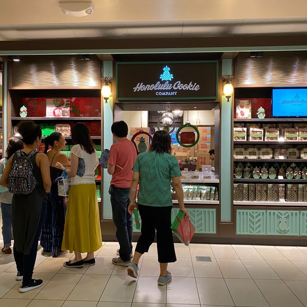 Honolulu Cookie Company Dessert Shop in Ala Moana Kakaako