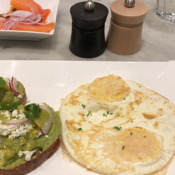 Photo taken at Maison Kayser by Angelina H. on 4/20/2019