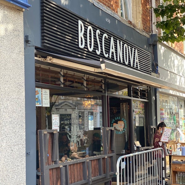 รูปภาพถ่ายที่ Cafe Boscanova โดย Seelan G. เมื่อ 9/2/2020
