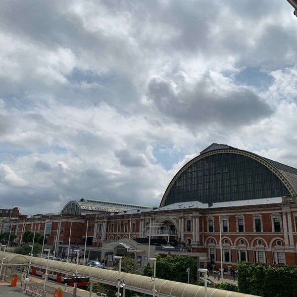 Photo prise au Olympia Exhibition Hall Complex par Seelan G. le7/7/2019
