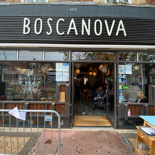 Foto tirada no(a) Cafe Boscanova por Seelan G. em 5/21/2021