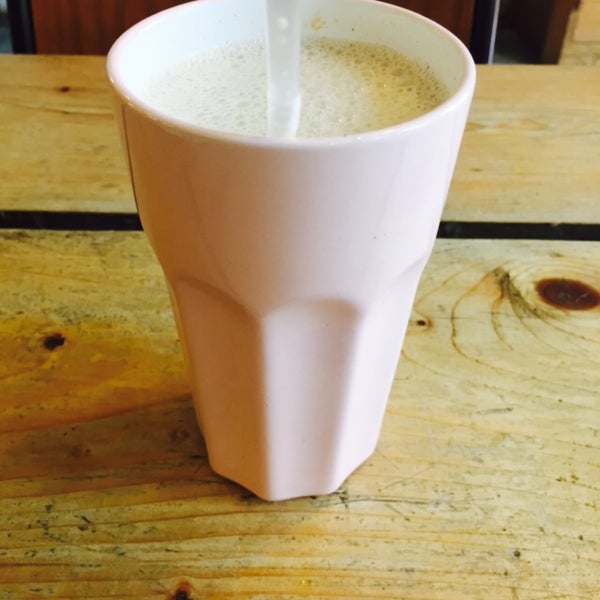 Das Foto wurde bei Coffee Is My Cup Of Tea von Seelan G. am 6/26/2015 aufgenommen