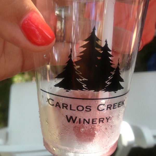 Das Foto wurde bei Carlos Creek Winery von Kelly K. am 7/27/2013 aufgenommen