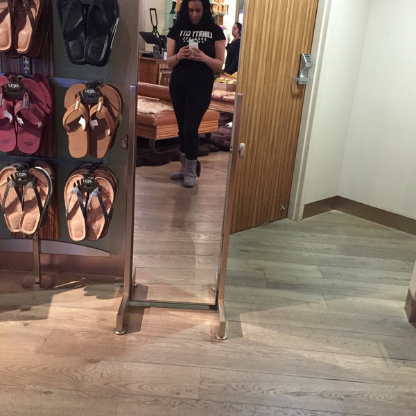 UGG (Now Closed) - Shoe Store in 