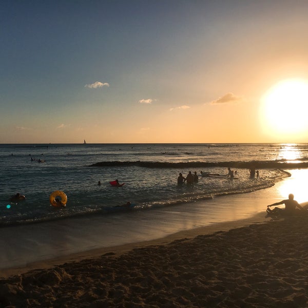 10/19/2017에 Shinnosuke N.님이 Waikiki Beach Walk에서 찍은 사진