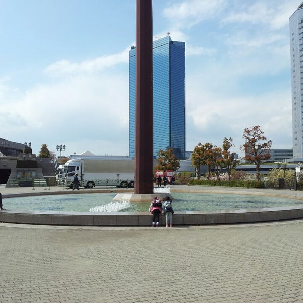 大阪城ホール前噴水広場 中央区の広場