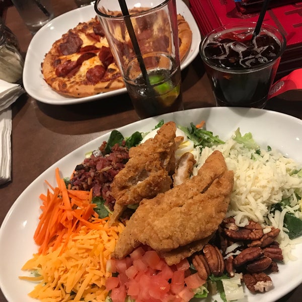 Boston Pizza - Pizza Place in North Vancouver