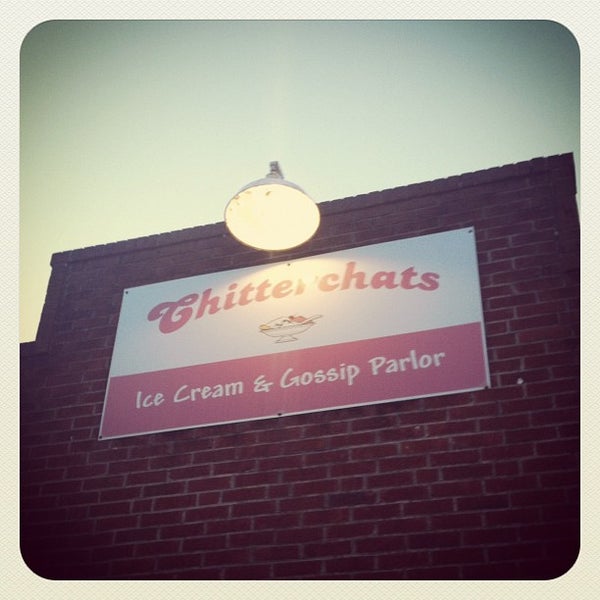 4/6/2013에 Audra W.님이 Chitterchats Ice Cream Parlor에서 찍은 사진