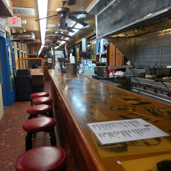 Peaches Corner 907 N Ocean Blvd