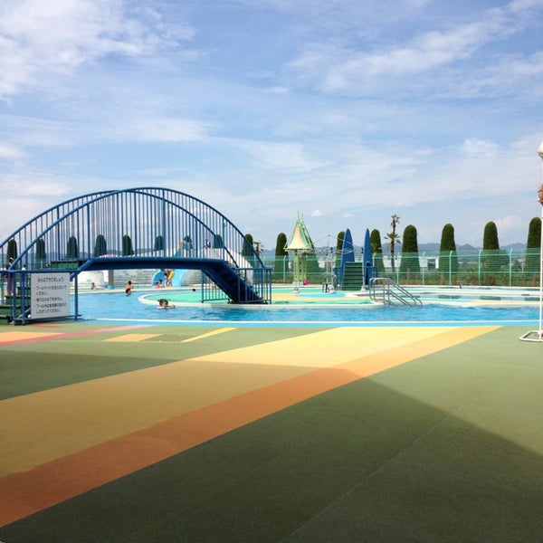 坂祝町民ふれあいプール 黒岩