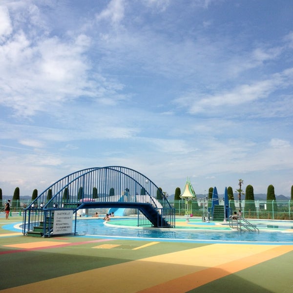 坂祝町民ふれあいプール 黒岩