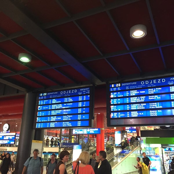 6/8/2015 tarihinde Antonio M.ziyaretçi tarafından Prag Ana Tren İstasyonu'de çekilen fotoğraf