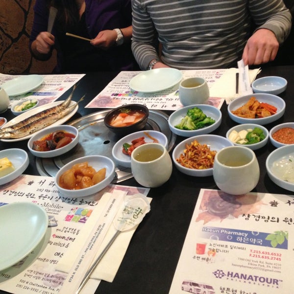 Foto scattata a Seorabol Korean Restaurant da Jennifer T. il 3/9/2013