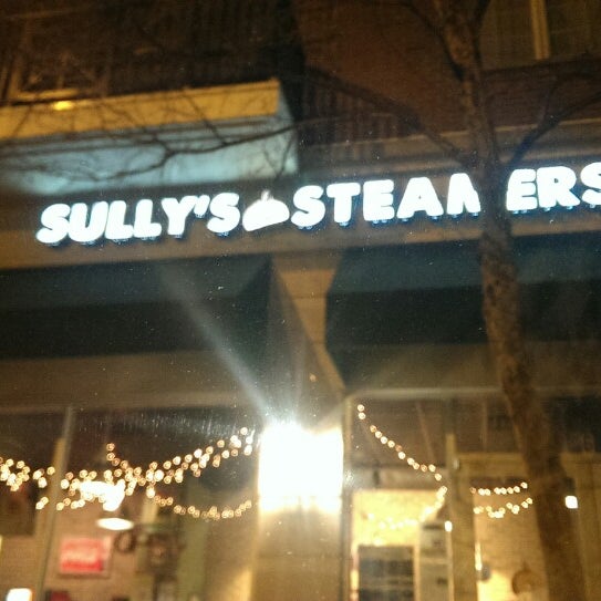 Снимок сделан в Sully&#39;s Steamers пользователем Emad A. 1/31/2014
