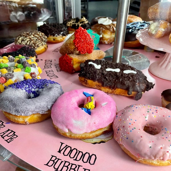 Photo taken at Voodoo Doughnut by Eric G. on 11/9/2021