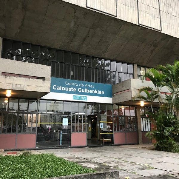 Centro de Artes Calouste Gulbenkian - Centro - R. Benedito Hipólito, 125