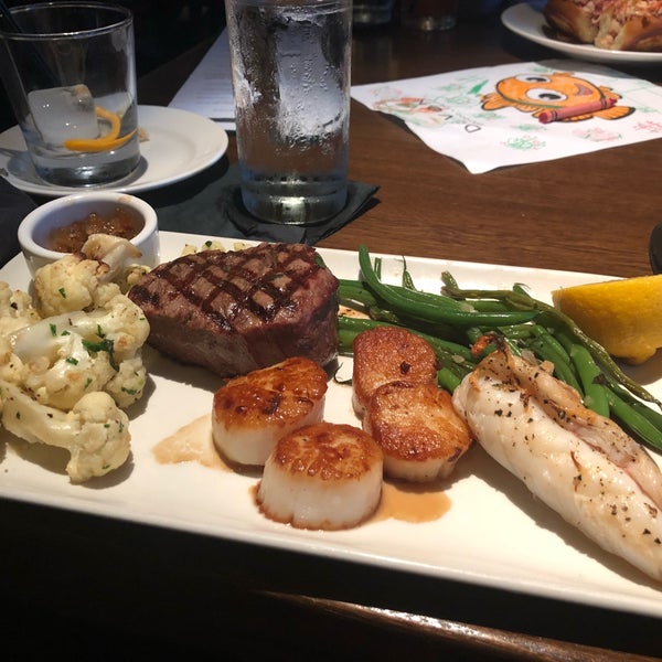 6/16/2018 tarihinde Robert M.ziyaretçi tarafından Devon Seafood &amp; Steak'de çekilen fotoğraf