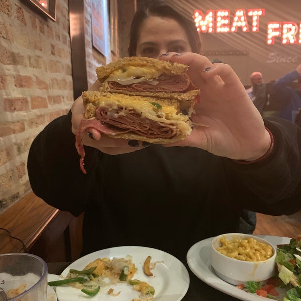 รูปภาพถ่ายที่ Chicago Diner โดย justmush เมื่อ 4/11/2019