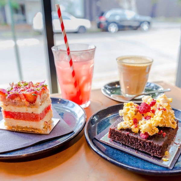 Black Star Pastry 85113 Dunning Ave