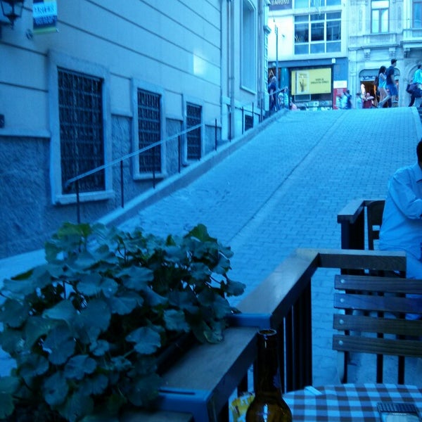 Photo taken at Tag Cafe &amp; Bistro Istanbul by Erdinç K. on 7/3/2013