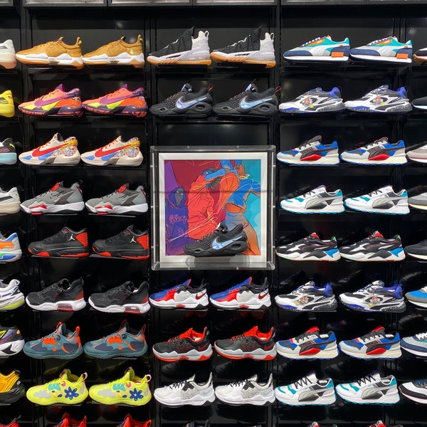 Photos at Foot Locker - الشهداء 