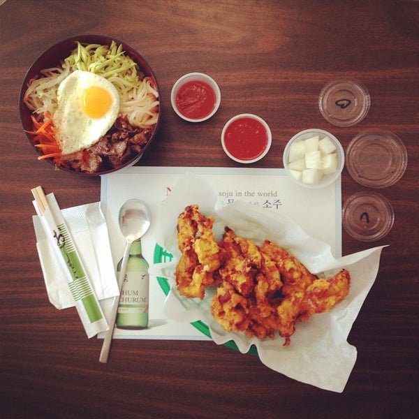 รูปภาพถ่ายที่ Aria Korean-American Snack Bar โดย Noah F. เมื่อ 9/6/2014