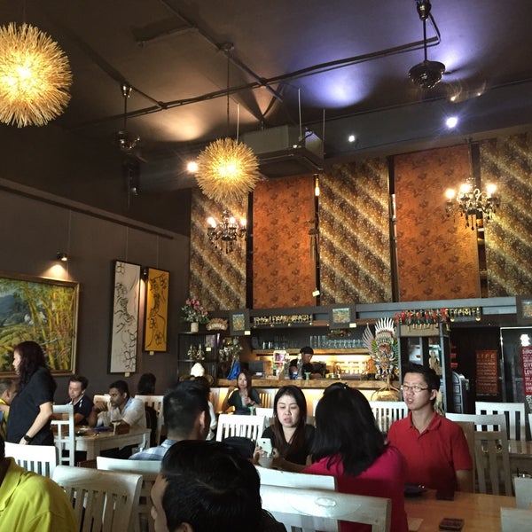 12/22/2015 tarihinde Abdullah Sharifudinziyaretçi tarafından Nona Bali Restaurant'de çekilen fotoğraf
