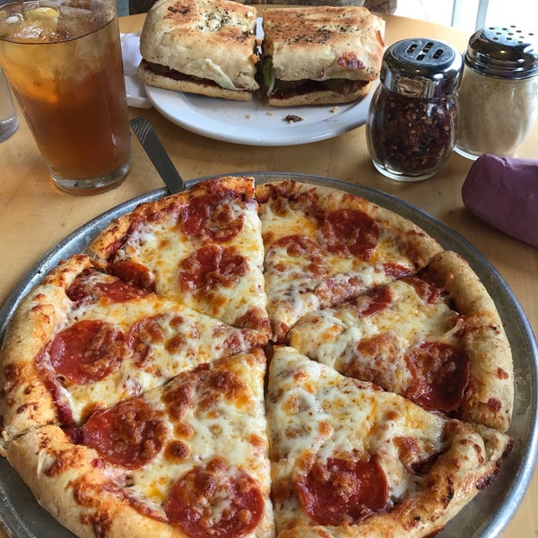 Photo taken at Moonlight Pizza &amp; Brewpub by Ginny S. on 8/12/2017