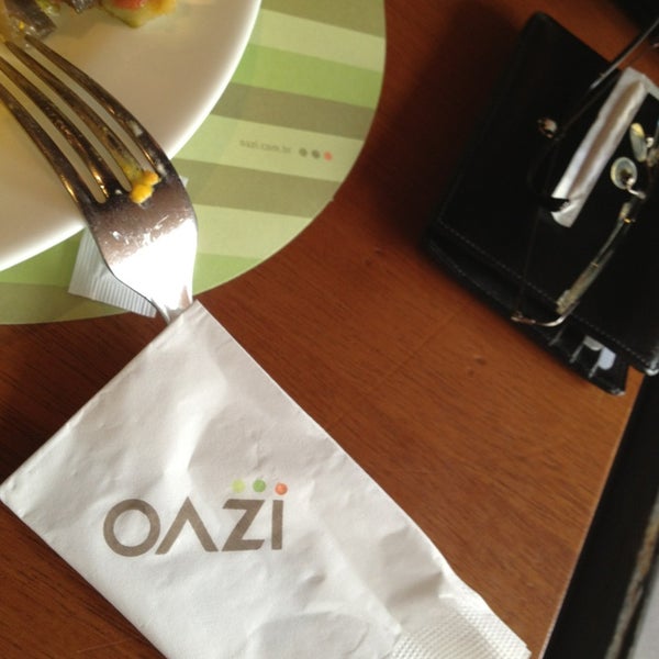 Снимок сделан в Oazi Restaurante пользователем Caio Cesar C. 2/19/2013