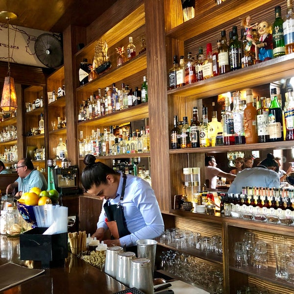 Photo taken at Dodo Café Cóctel Bar by Rick T. on 7/29/2018