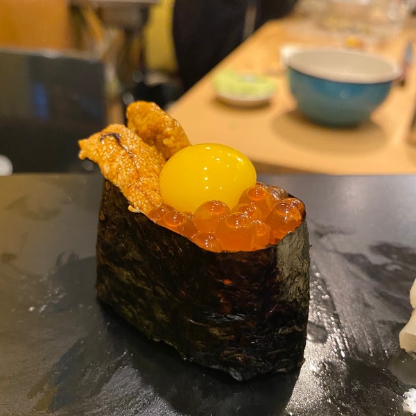 Photo taken at Tanoshi Sushi by Jessica L. on 3/10/2020