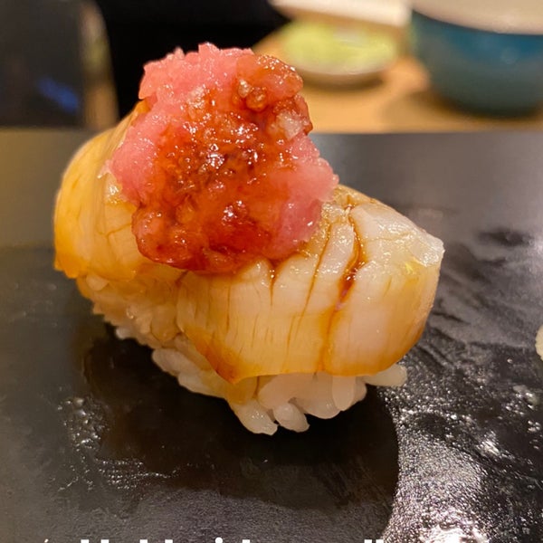 3/10/2020에 Jessica L.님이 Tanoshi Sushi에서 찍은 사진