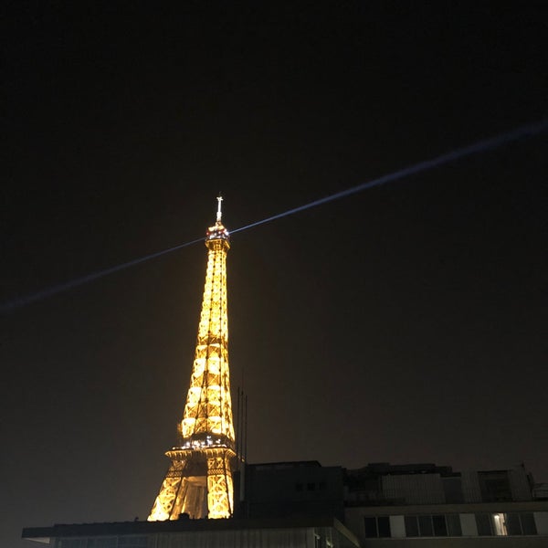 Photo taken at Hôtel Mercure Paris Centre Tour Eiffel by ❤❤YONG❤❤ on 3/24/2022